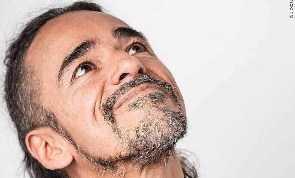 foto de Rubén, vocalista de la agrupación Café Tacuba