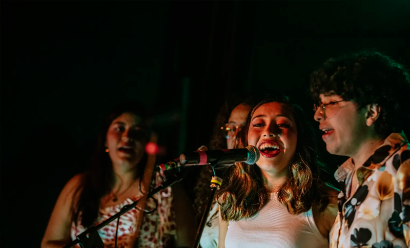 Tarde de coros en la Franja Universitaria