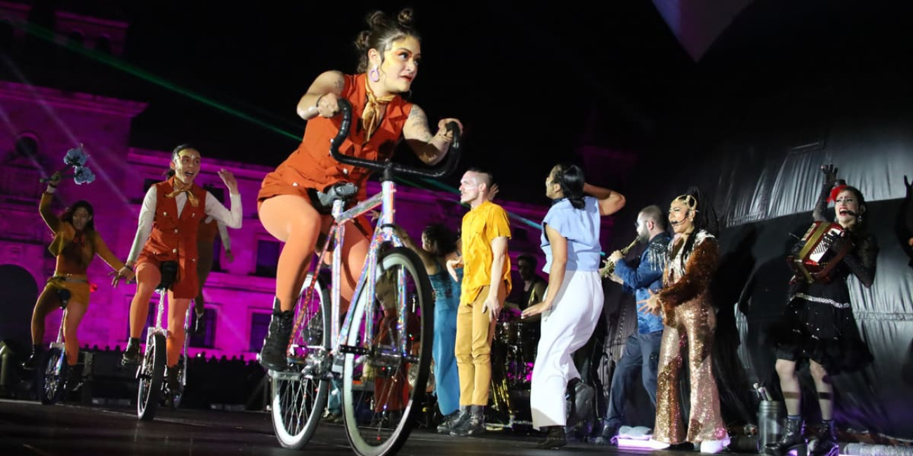Espectáculo de circo y danza