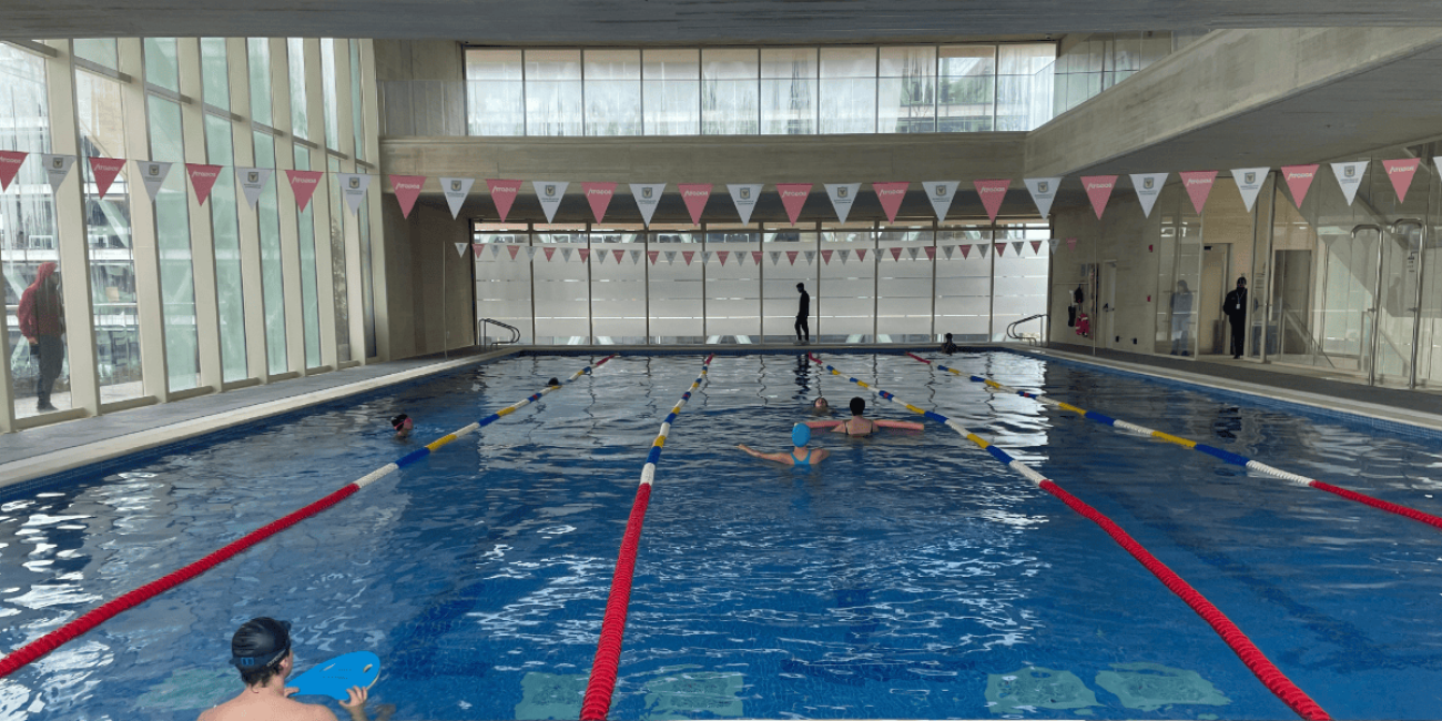 Fotografía de la piscina semiolímpica del centro felicidad chapinero