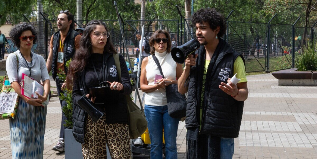 personas en recorrido