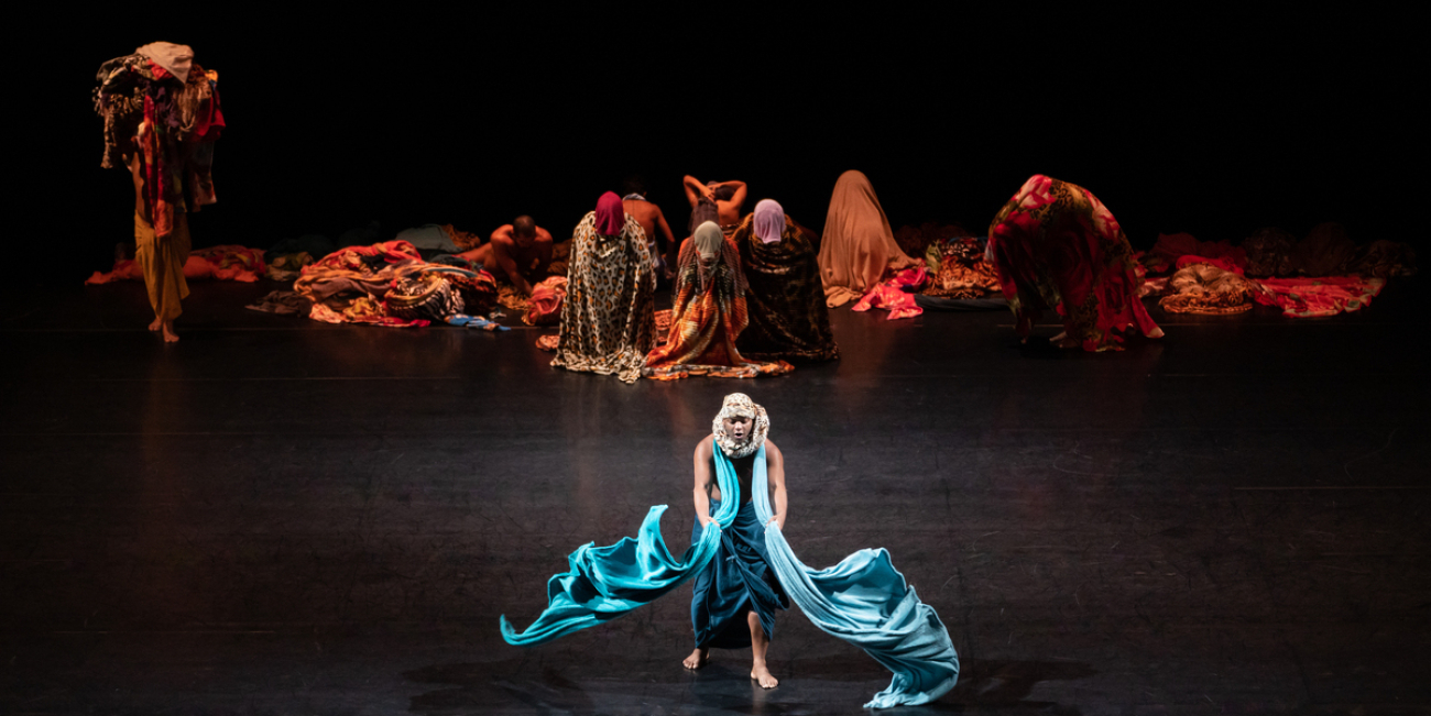 Foto de obra Encantado de Lia Rodrigues Companhia de Damças