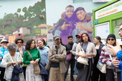 personas en el espacio público