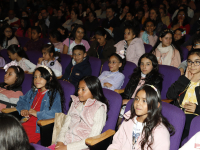 Niños en teatro