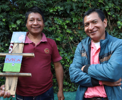 dos personas emberas chamí