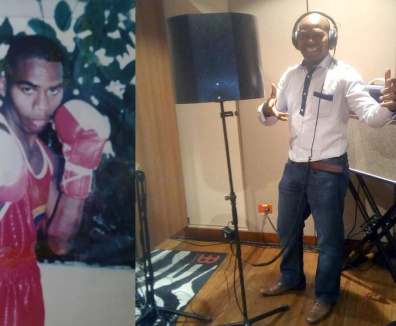 Hombre con audífonos en estudio de grabación
