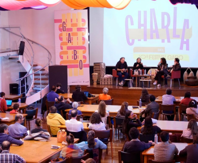 Personas en una conferencia