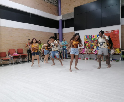 Grupo de baile en Ciudad Bolívar