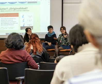 Personas en auditorio