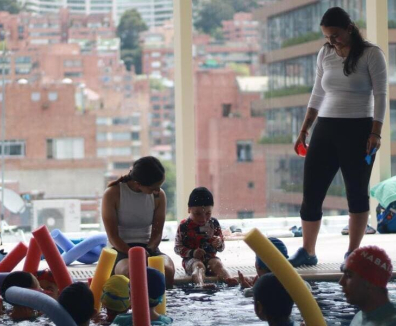 Piscina del Centro felicidad chapinero cefe
