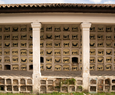 Columbarios de Beatriz González en el Cementerio Central