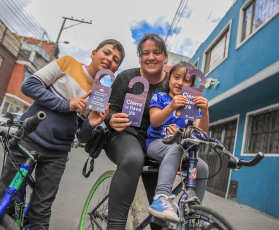 Mujer e hijos