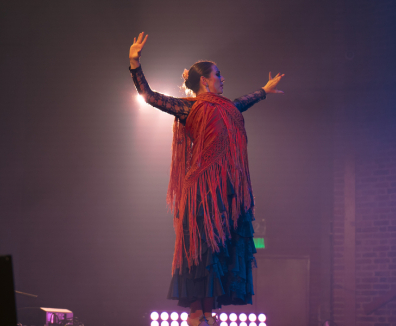 mujer bailando