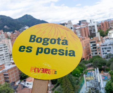 Aviso Bogotá es poesía