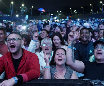 público en Popular al parque 2024