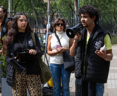 personas en recorrido