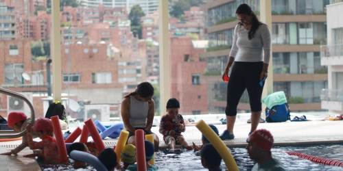 Piscina del Centro felicidad chapinero cefe