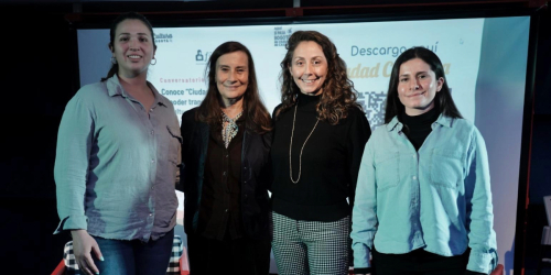 Foto de miembros del panel