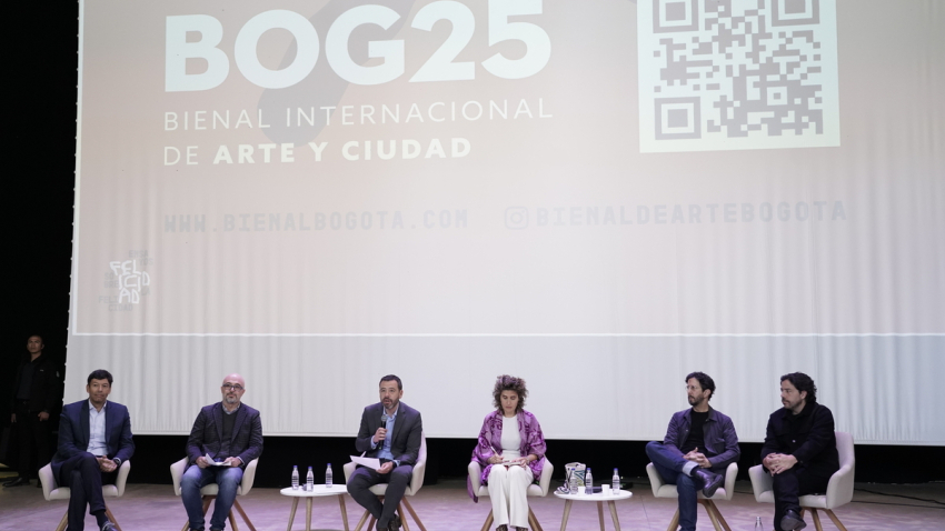 Foto de rueda de prensa de BOG25 Bienal de arte